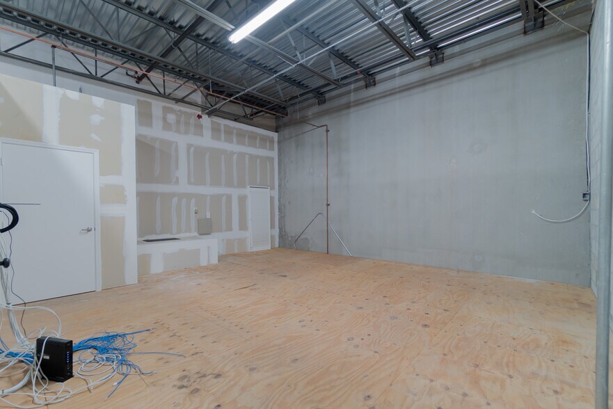 More Photos Of 679 NW Enterprise Dr, Port Saint Lucie Light Distribution For Sale