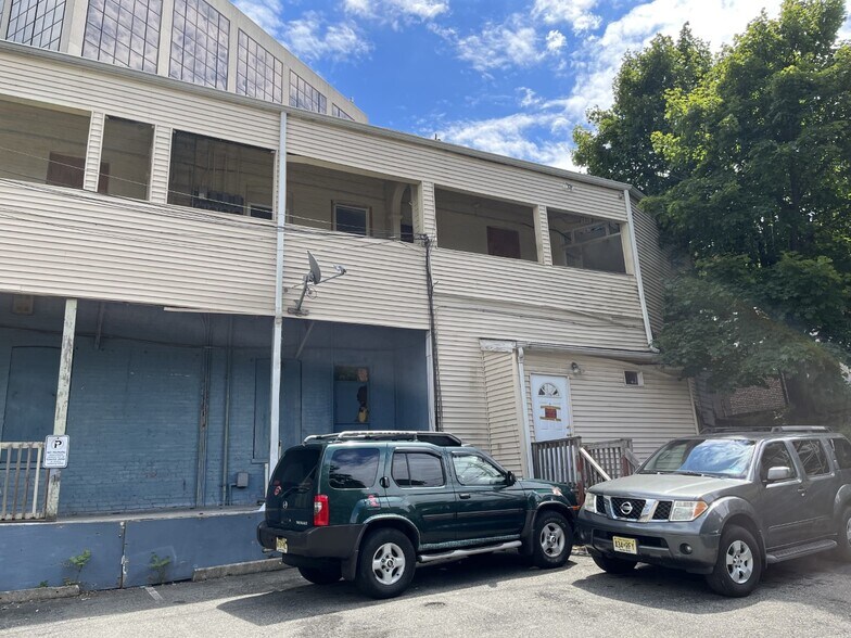 More Photos Of 96 Speedwell Ave, Morristown General Retail For Sale