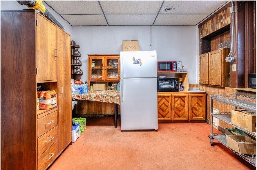 More Photos Of 604 E Wisconsin St, Sparta Industrial For Sale