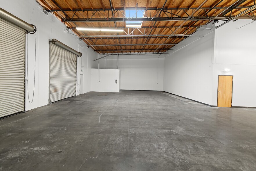 More Photos Of 11264 Monarch St, Garden Grove Warehouse For Sale