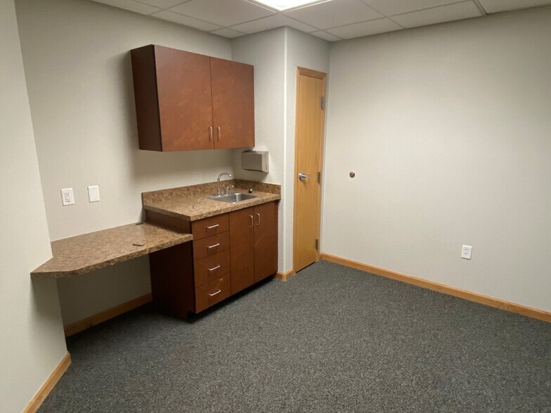 More Photos Of 1624 17th Ave, Greeley Medical For Lease
