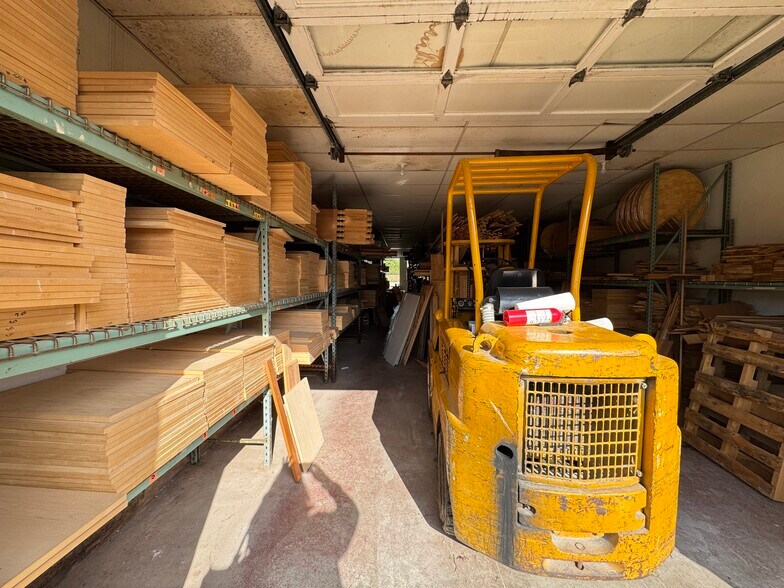 More Photos Of 305 Main St, Shirley Storefront For Sale