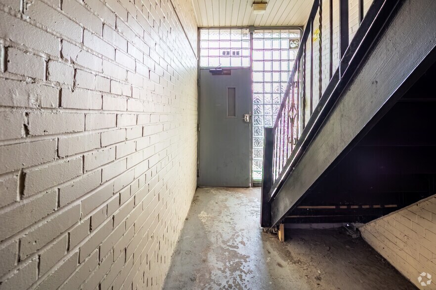 More Photos Of 7635 S Coles Ave, Chicago Apartments For Sale