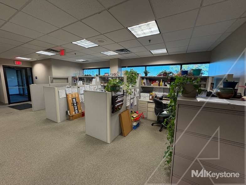 More Photos Of 925 Berkshire Blvd, Wyomissing Office For Lease
