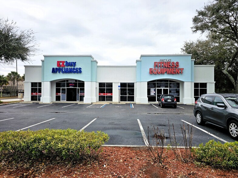More Photos Of 10290 Philips Hwy, Jacksonville Freestanding For Lease