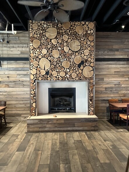 More Photos Of 340 Greenlawn Ave, Columbus Restaurant For Sale