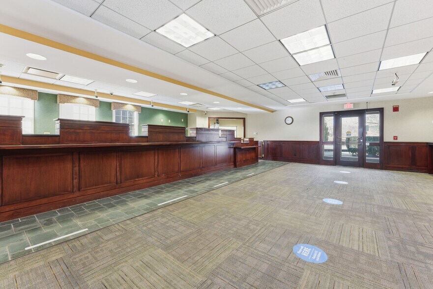 More Photos Of 494 Newton St, South Hadley Bank For Sale