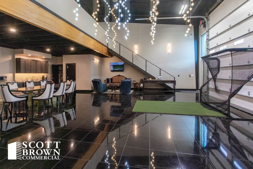 More Photos Of 1725 N Hwy 377, Roanoke Warehouse For Sale