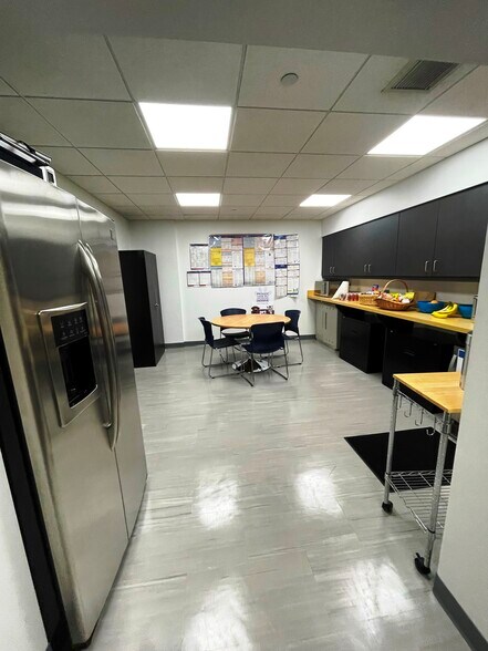 More Photos Of 12231 Parklawn Dr, Rockville Office For Sale