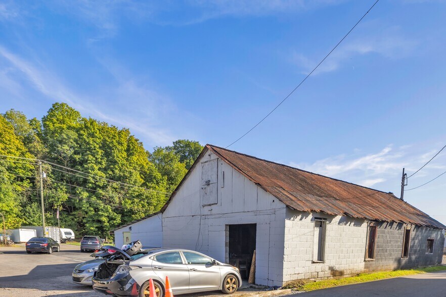 More Photos Of 548 Hill St, Mc Grann Flex For Sale
