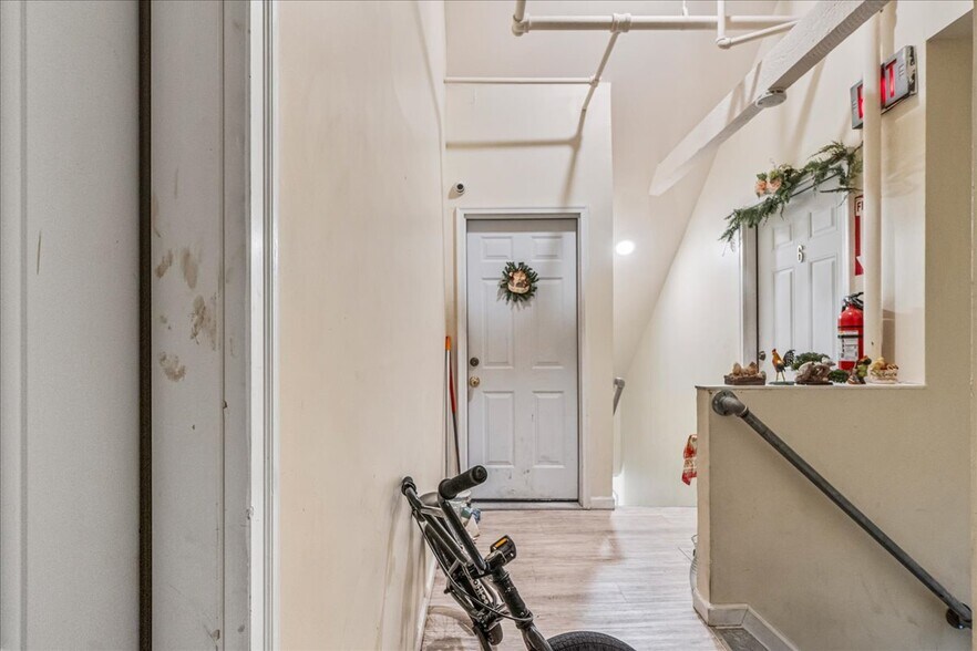 More Photos Of 4 Main St, Kings Park Storefront Retail Residential For Sale