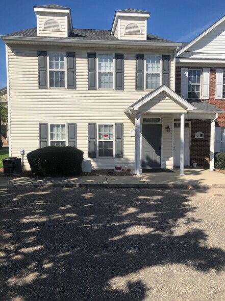 More Photos Of 340-358 S Raleigh St, Holly Springs Office For Lease