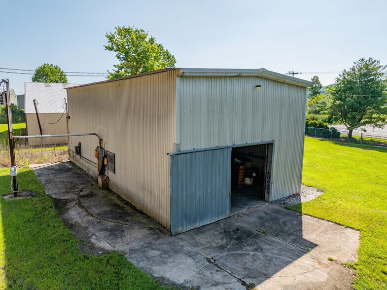 More Photos Of 3825 Columbia Blvd, Bloomsburg Manufacturing For Sale