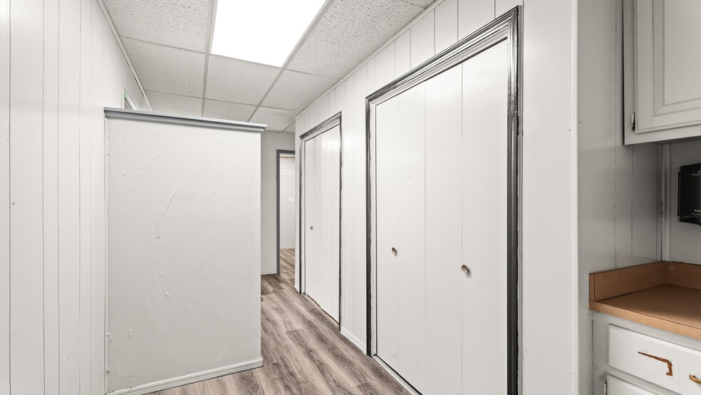 More Photos Of 8720 S Penn Ave, Oklahoma City Office For Sale