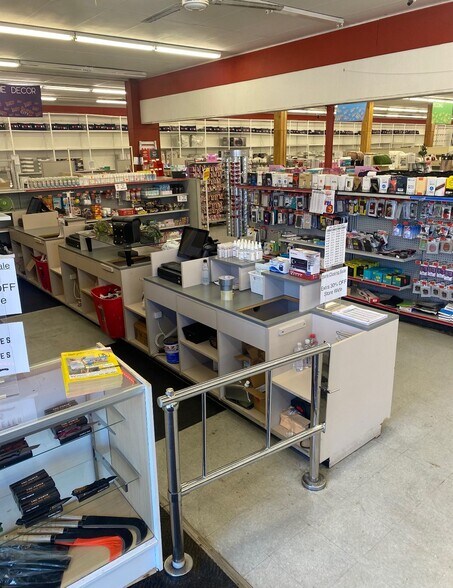 More Photos Of 626 22nd Ave S, Meridian Freestanding For Lease