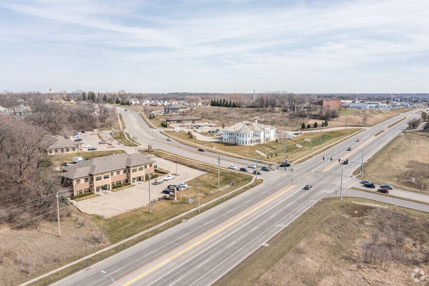 More Photos Of 2360 NW 128th Street, Urbandale Office For Lease