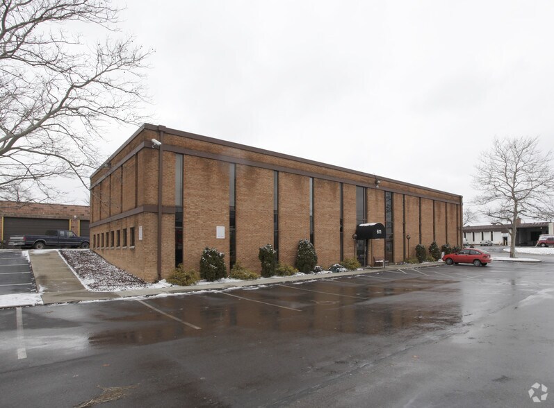 Primary Photo Of 611 E Weber Rd, Columbus Office For Lease