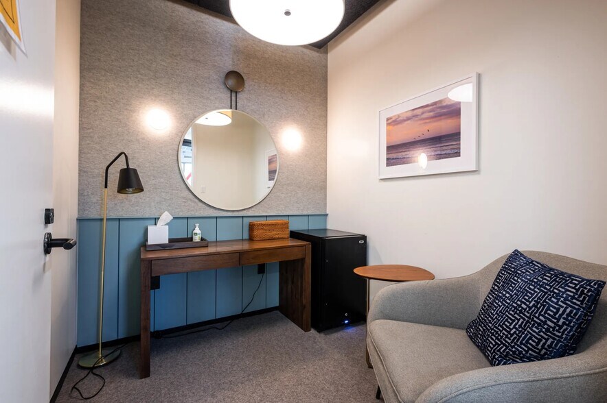 More Photos Of 4250 N Drinkwater Blvd, Scottsdale Coworking Space