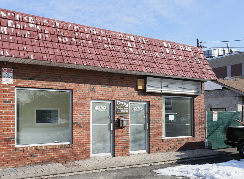 More Photos Of 63 Montauk Hwy, Copiague Freestanding For Lease