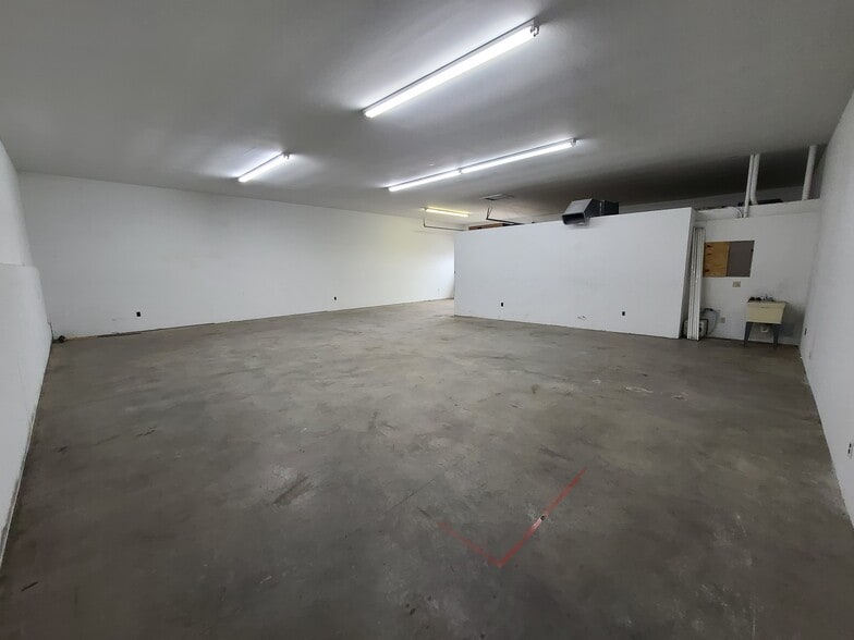 More Photos Of 4649B Russell Ct, High Ridge Office For Lease
