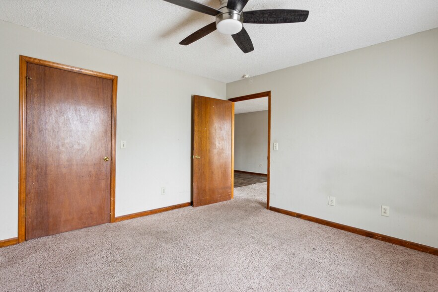 More Photos Of 124 Evergreen Trl, Cartersville Apartments For Sale