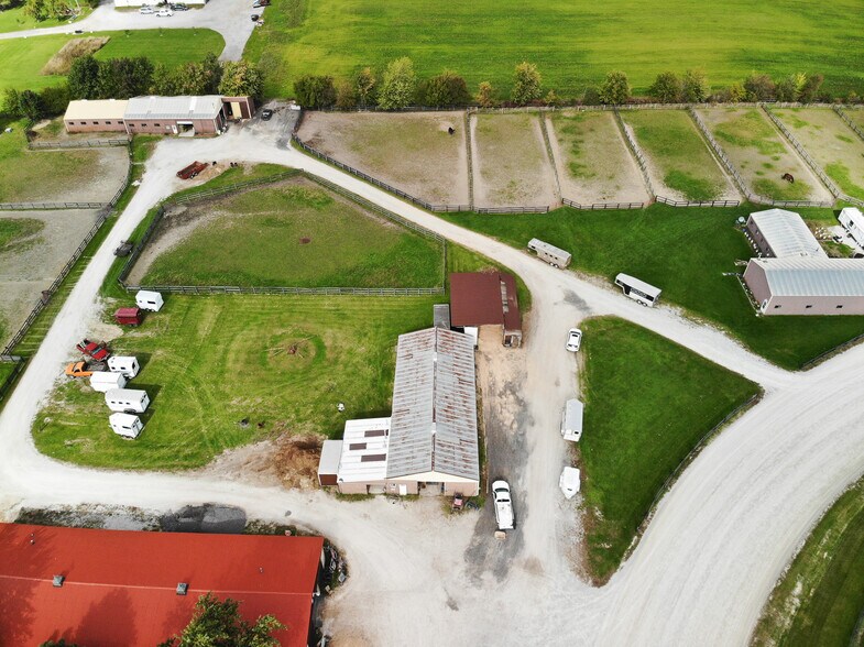 More Photos Of 475 W New Monee Rd, Crete Horse Stables For Sale