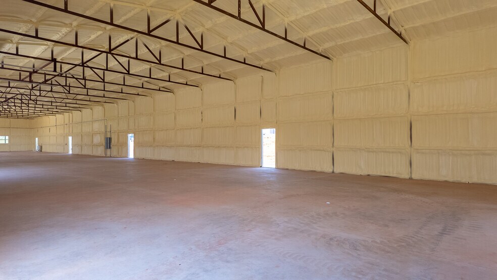 More Photos Of 11700 Blacksand Dr, Edmond Warehouse For Sale