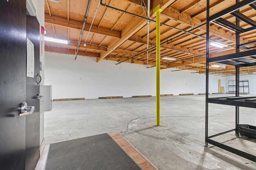 More Photos Of 3601 Ming Ave, Bakersfield Freestanding For Lease