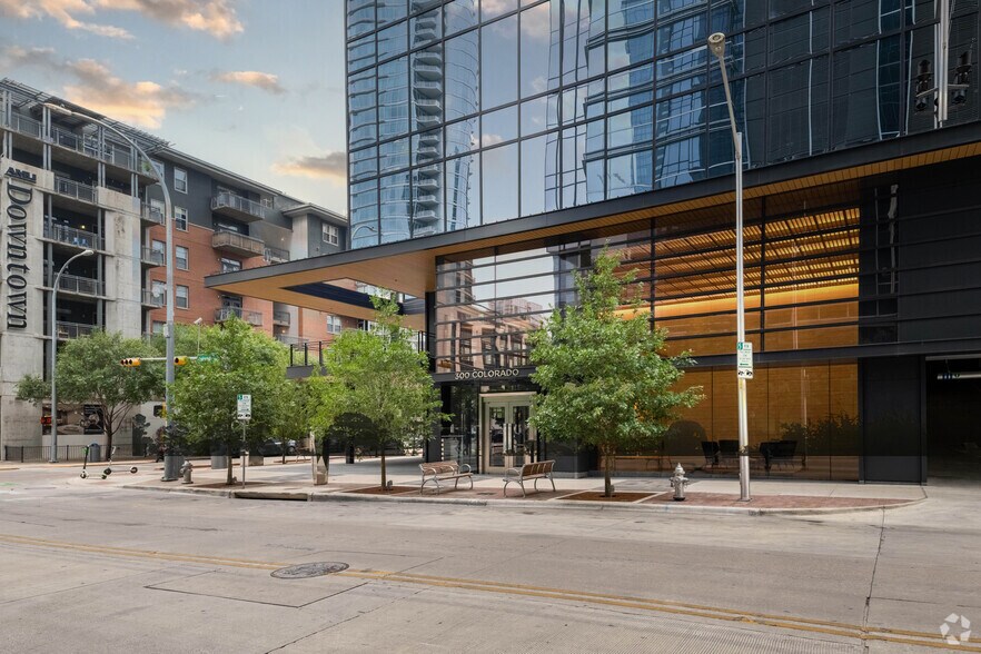 More Photos Of 300 Colorado St, Austin Office For Lease