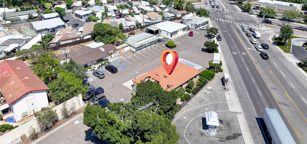 More Photos Of 1235 S Mission Rd, Fallbrook Restaurant For Lease