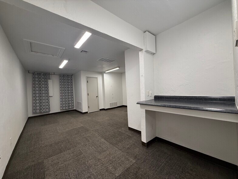 More Photos Of 10017 S Pennsylvania, Oklahoma City Office For Lease
