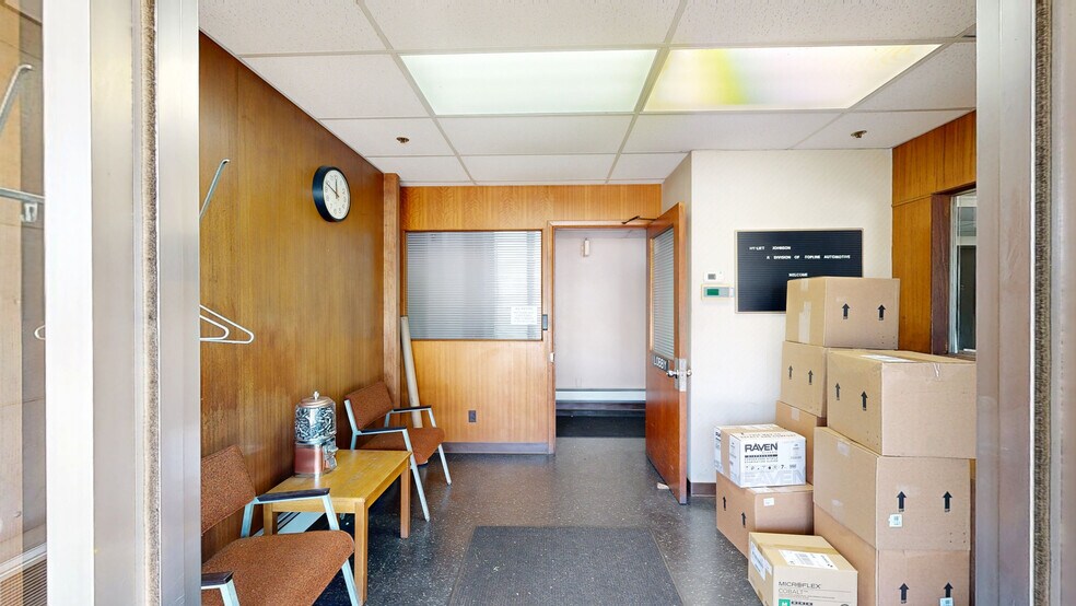 More Photos Of 1185 E Keating Ave, Muskegon Manufacturing For Sale