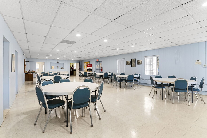 More Photos Of 201 W University Ave, Orange City Religious Facility For Sale