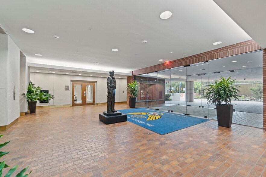 More Photos Of 1501 Langston Blvd, Arlington Office For Sale