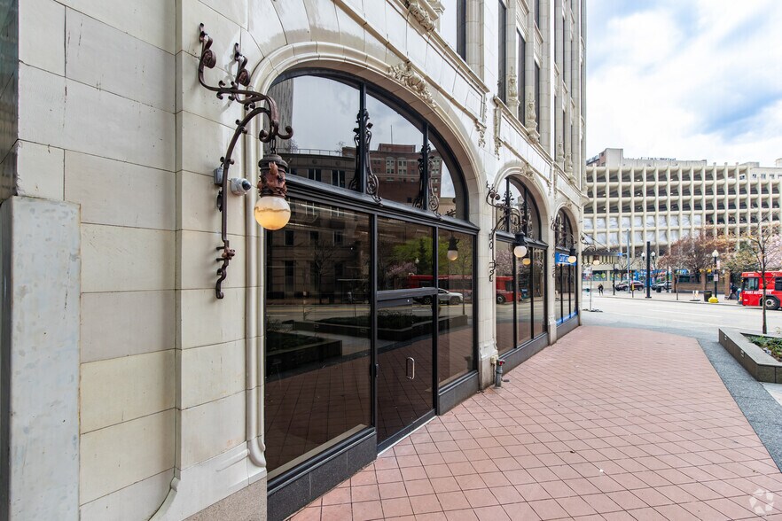 More Photos Of 606 Liberty Ave, Pittsburgh Office For Sale