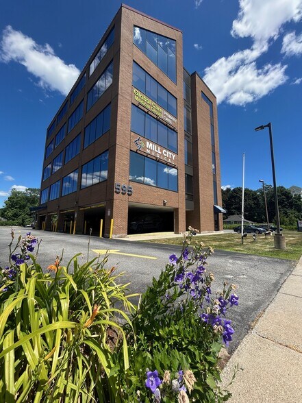 More Photos Of 595 Pawtucket Blvd, Lowell Office For Lease
