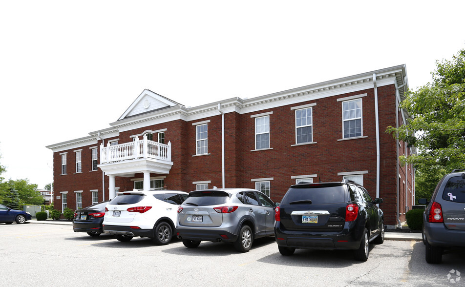 Primary Photo Of 3860 Race Rd, Cincinnati Medical For Sale