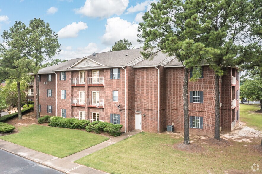 More Photos Of 6301 Village Grove Dr, Memphis Apartments For Sale