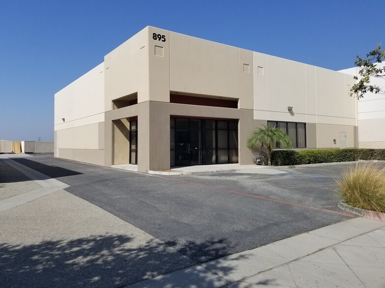 More Photos Of 895 N Todd Ave, Azusa Warehouse For Lease