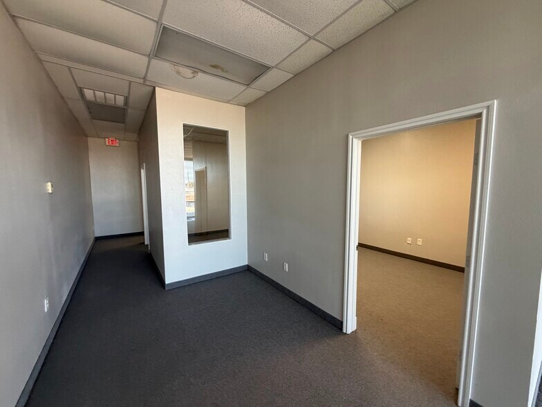 More Photos Of 505 N Interstate 35 Service Rd, Red Oak General Retail For Lease