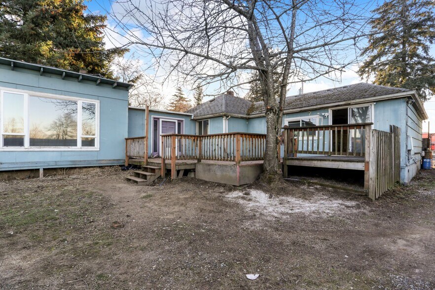 More Photos Of 6350 NE 66th Ave, Portland Flex For Sale