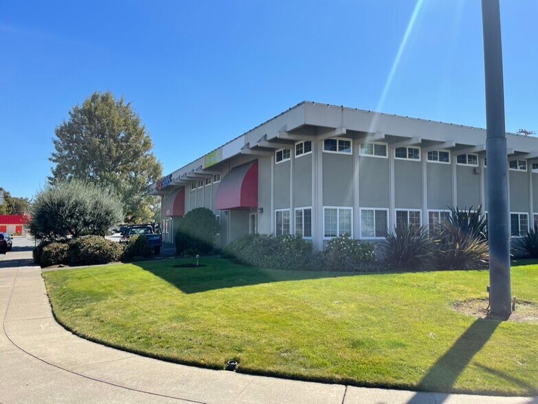 More Photos Of 1450-1496 Oddstad Dr, Redwood City Warehouse For Lease