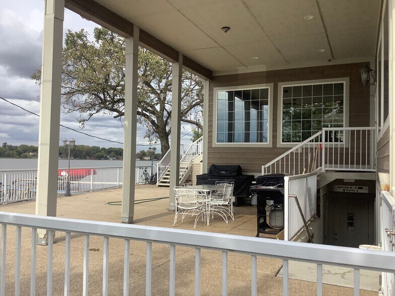 More Photos Of 38 W Grand Ave, Fox Lake Storefront Retail Office For Lease