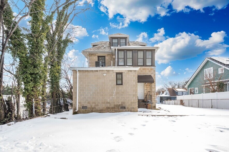 More Photos Of 4920 Belair Rd, Baltimore Office For Sale