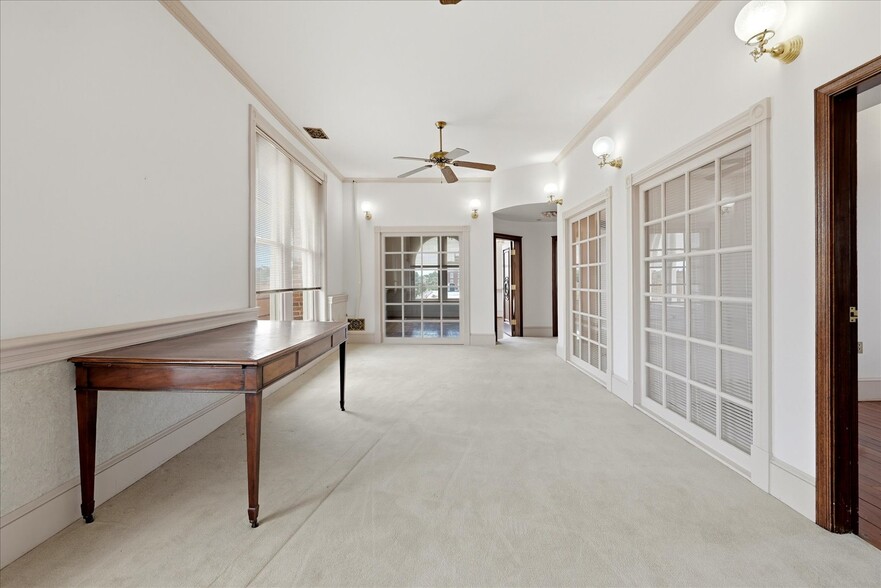More Photos Of 185 N Loudoun St, Winchester Office For Sale