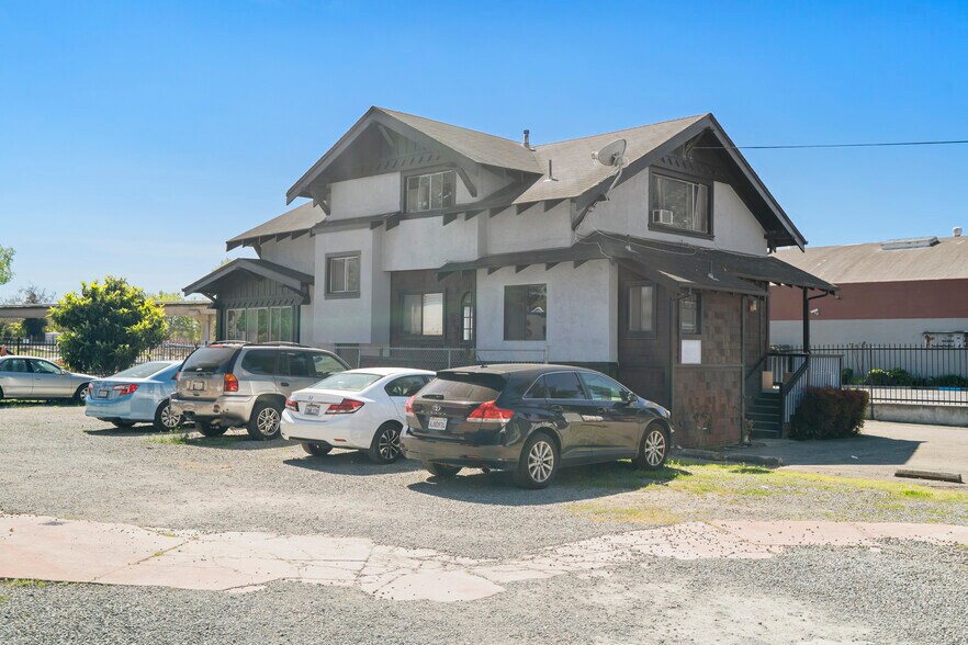 More Photos Of 22427 Montgomery St, Hayward Congregate Senior Housing For Sale