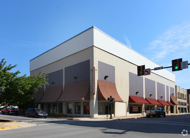 Primary Photo Of 100 Jefferson St, Huntsville Self Storage For Lease