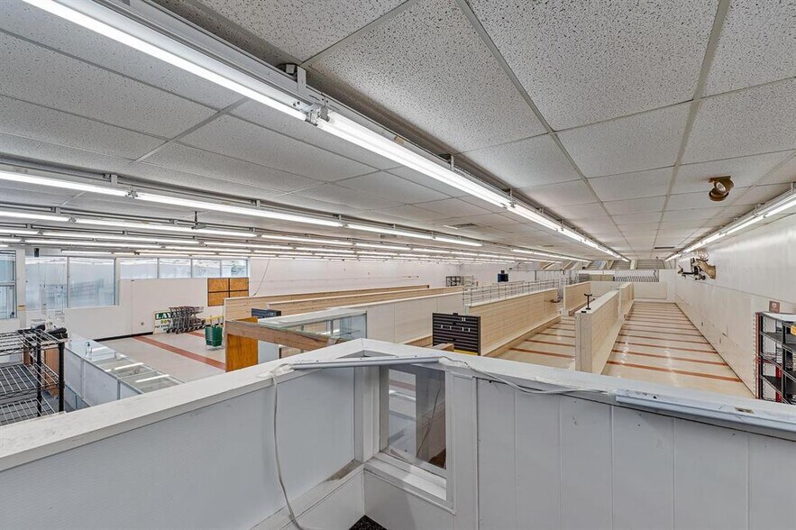 More Photos Of 411 Solida Rd, South Point Storefront For Sale