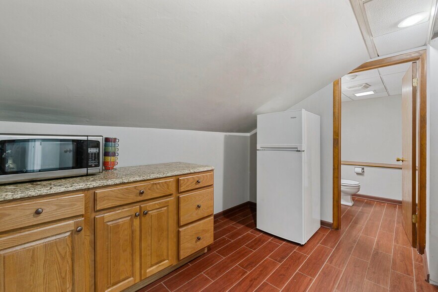 More Photos Of 501 W Ogden Ave, Hinsdale Medical For Sale