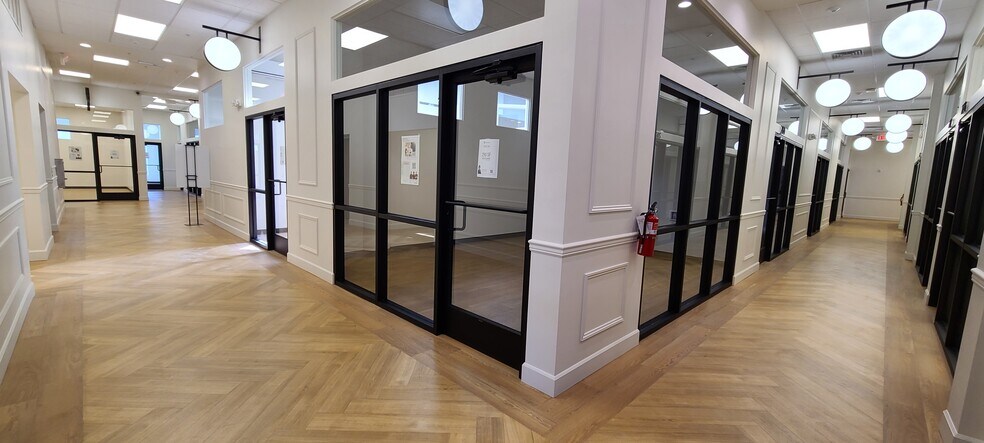 More Photos Of 285 Liberty St, Salem Storefront Retail Office For Lease